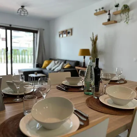 Apartment Moderno Cerca De La Playa, Aire Acondicionado, 2 Dormitorios, Jardin Comun - Es-376-18